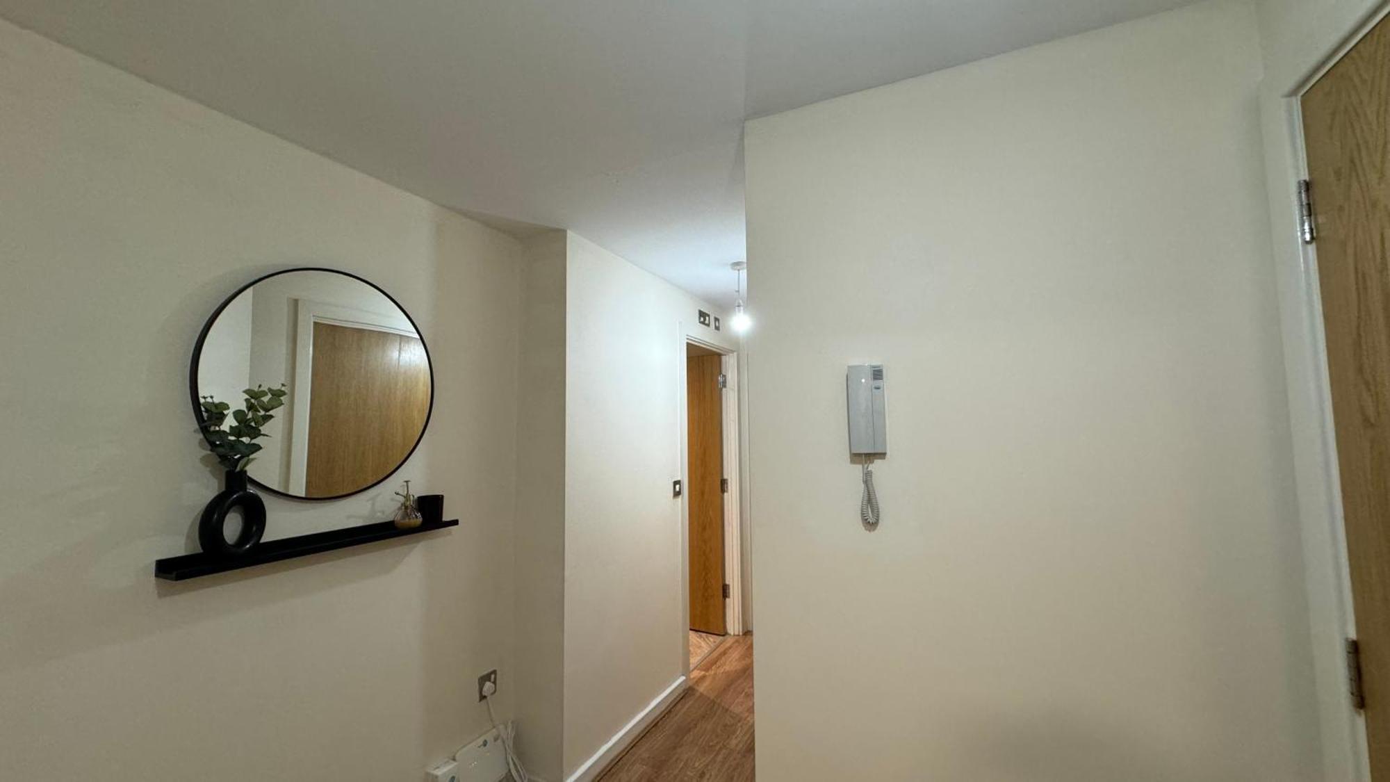 Modern Spacious Apartment In Digbeth With Balcony - Netflix, Youtube, Amazon Tv, Superfast Wifi - Just 10 Mins To Birmingham Centre, Bullring, Train, Coach Station And Birmingham Fc Εξωτερικό φωτογραφία
