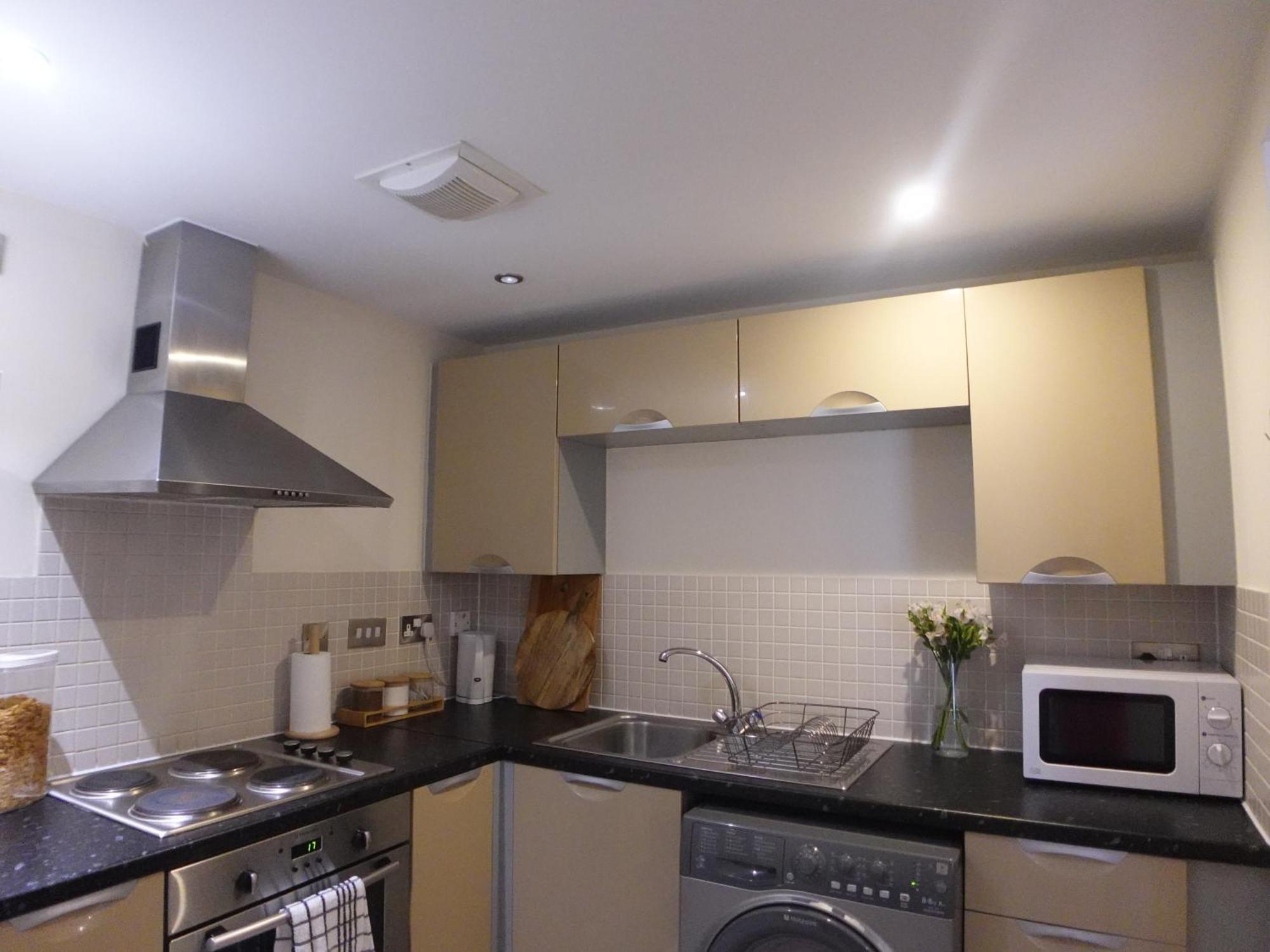 Modern Spacious Apartment In Digbeth With Balcony - Netflix, Youtube, Amazon Tv, Superfast Wifi - Just 10 Mins To Birmingham Centre, Bullring, Train, Coach Station And Birmingham Fc Εξωτερικό φωτογραφία